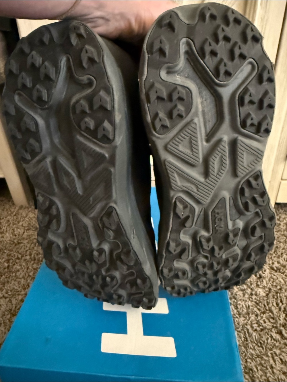 Hoka Men’s Challenger 8 Size 13D - Picture 7 of 9